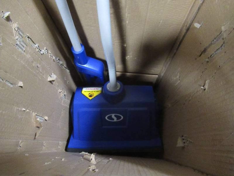 lot 709 image: Snow Joe iON Core Tool 40-Volt Cordless 13 in. Brushless Electric Snow Shovel - Battery  Charger Not Included.-  Untested.
