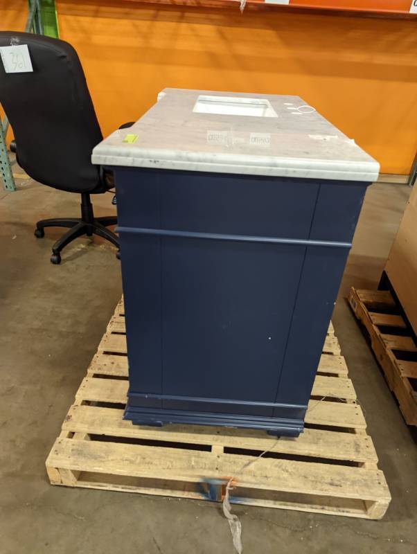 lot 362 image: Highbury Merrimack 42 Single Bathroom Vanity Set in Navy