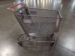 lot 820 image: Sturdy Cub Foods Shopping Cart