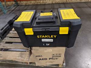 lot 850 image: Stanley Tool Box