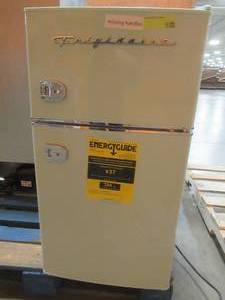 lot 52 image: Frigidaire Retro Mini Fridge with Freezer, EFR840-MINT - Scratch and Dent - In good working condition.