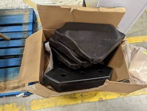 lot 881 image: 260 lbs. Plastic Patio Umbrella Base Weights in Black
