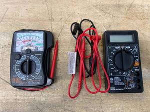 lot 43 image: ALLOSUN Lot of 2 Multimeters (1 analog and 1 digital)