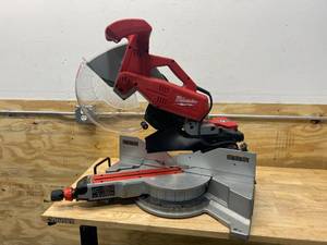 lot 1 image: MILWAUKEE 12 in. Dual Bevel Sliding Compound Miter Saw