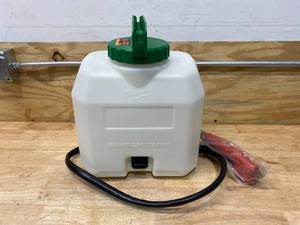 lot 104 image: MILWAUKEE 4 Gal. Switch Tank Pesticide Sprayer Tank Assembly (49-16-28ps)