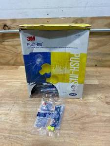 lot 107 image: 3M Box of Ear Plugs