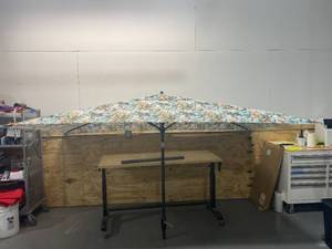 lot 126 image: Patio Umbrella