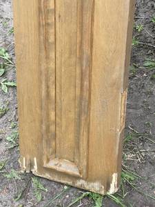 lot 90 image: Set of 3 Vintage Architectural Side Light Windows