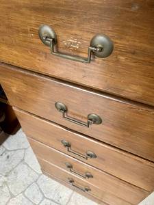 lot 107 image: Vintage 5-Drawer Tall Dresser - Matches Lot 106