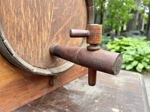 lot 131 image: Excellent Old Vintage Oak Keg w Iron Banding