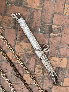 lot 135 image: Assorted White Chains #2