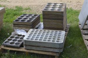 lot 9 image: Pallet of Dessert TIns multiple sizes