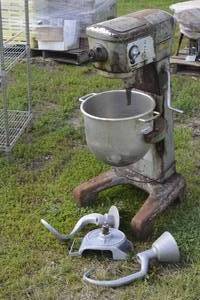 lot 19 image: Hobart D300 mixer with accessories for partsrebuild