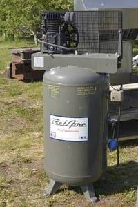lot 24 image: BelAire 218V 5-HP 80-Gallon Two-Stage Air Compressor for partsrepair