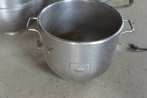 lot 127 image: vmlh-40 mixing bowl