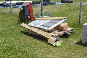 lot 139 image: pallet of building materials