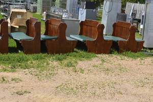 lot 140 image: Restaurant booths