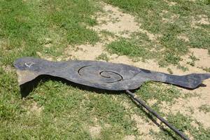 lot 157 image: Roughly 11 ft Crow Garden Stake