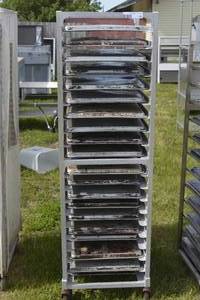 lot 176 image: Speed Rack with full sheet pans
