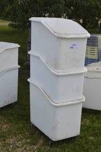 lot 184 image: 3 dry containers