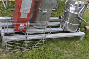 lot 58 image: Dunnage Rack