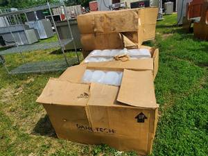 lot 40 image: Unused plastic Gallon Jugs 4 boxes