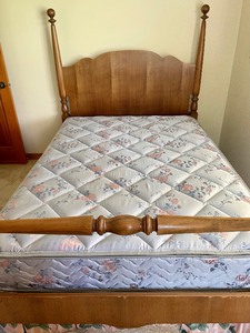 Vintage 4 Post Walnut Bed FullQueen Bed