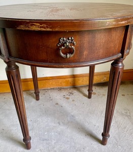 Thomasville Round Accent Table with a Drawer
