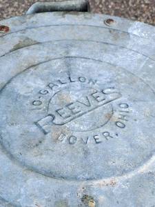 Galvanized 10 Gallon Trash Can