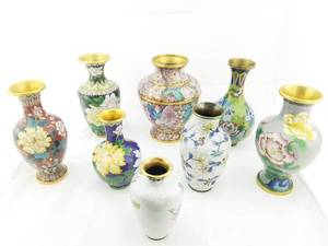 lot 50 image: Group of 8 Large Cloisonne Vases