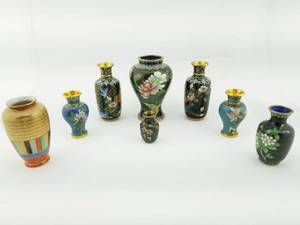 lot 51 image: Group of 8 Small Cloisonne Vases