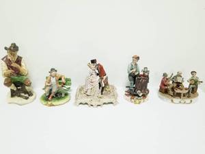lot 104 image: Group of 5 Capodimonte Figurines of People