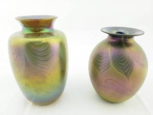 lot 117 image: 2 Carlson Studio Art Glass Vases