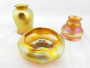 lot 122 image: 3 Unmarked Favrile Glass Items, 2 Lampshades and a Dish