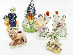 lot 34 image: Group of 6 Figurines of Women, Children, and Animals