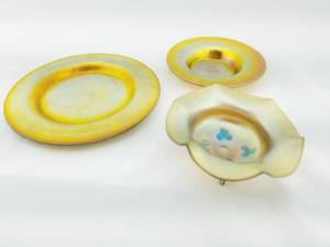 lot 99 image: Group of 3 Unsigned Glass Pieces, 2 Plates and 1 Dish