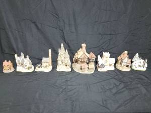 lot 185 image: Group of 10 David Winter VillagesCottages