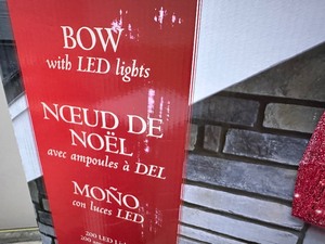 lot 24 image: NEW XL 34 Outdoor  Indoor Glitter String Red Bow with 200 LED Lights
