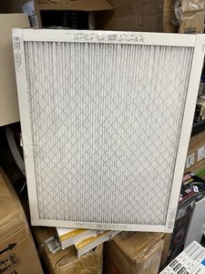 lot 31 image: 3 Pack of 3M 20x25x1 Filtrete 2200 Premium Filtration Furnace Filters - Like New missing packaging