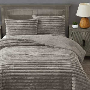 lot 54 image: New FRYE 3 Piece 2 Jacquard Channel, Faux Fur Comforter Set Queen Size - Packaging tag worn Light Gray