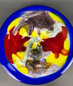 lot 23 image: Gorgeous Large Handblown Art Glass Dish