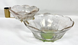 lot 164 image: Rare Mid-Century Georges Briard ApplePear Chip and Dip Set - Gold Speckled