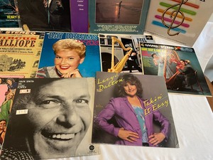 lot 212 image: 20 Vintage Vinyl Records