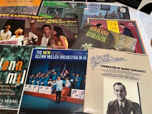 lot 211 image: 29 Vintage Vinyl Records