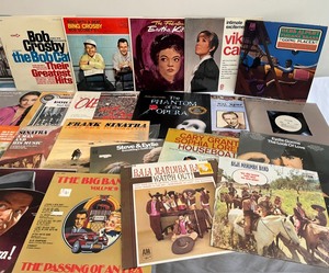 lot 210 image: 30 Vintage Vinyl Records
