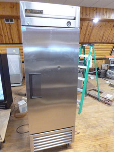 lot 2 image: True Single Door Cooler