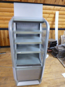 lot 12 image: Open Front Merchandising Cooler