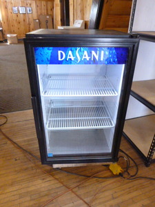 lot 15 image: True Glass Door Cooler