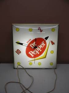 RARE VINTAGE ORIGINAL -  DRINK Dr. Pepper ADVERTISING PAM CLOCK - WORKS - FANTASTIC PIECE - APPROX 16 By 16 - SEE PICTURES