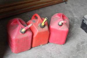 Lot of (3) 5-Gallon Plastic Gas Cans